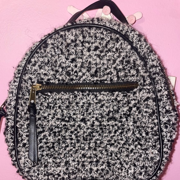 Art Class Girls Small Backpack Purse Bag Black & White - Picture 1 of 14